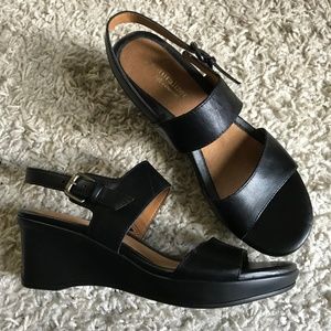 Black Naturalizer Vibrant Platform Sandal 8.5 NWOT